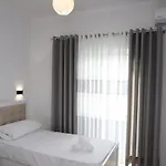 Allkushi Apartamento *